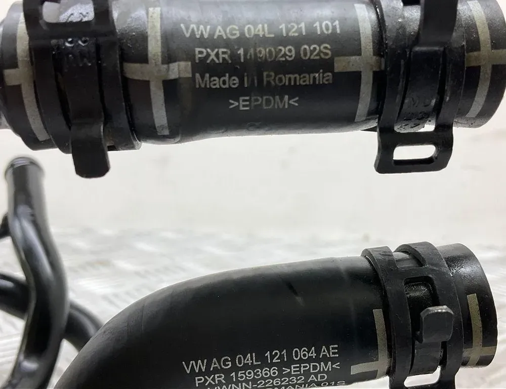 VOLKSWAGEN Tiguan 2 generation (2016-2024) Тръба за маркуч за охлаждаща течност 04L121101,04L121064AE 34731413