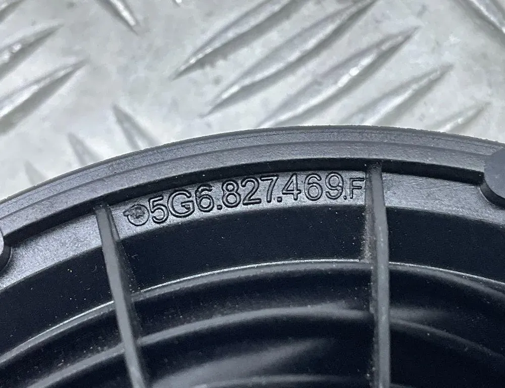 VOLKSWAGEN Golf 7 generation (2012-2024) Дръжка на задната врата 5GE827469D,5G9827469D,5G6827469F 34708230