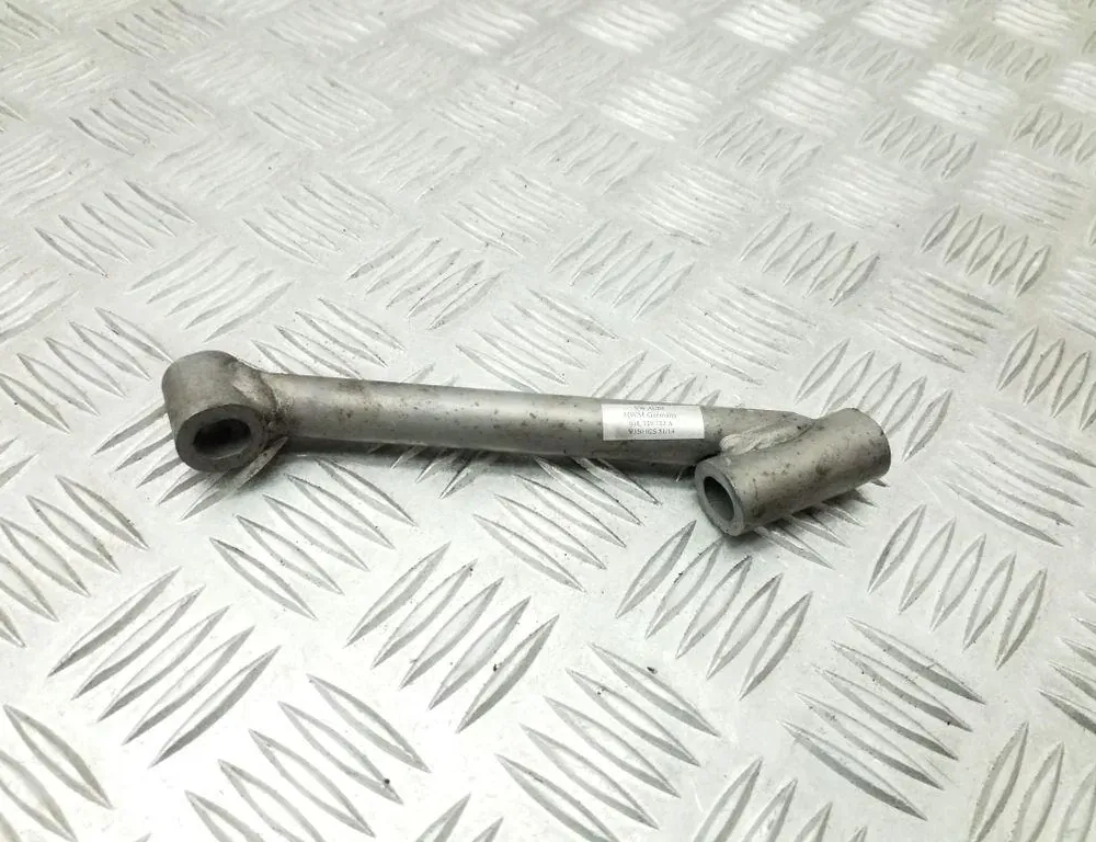 SKODA Octavia 3 generation (2013-2020) Други части на двигателното отделение 04L129723A 34748348