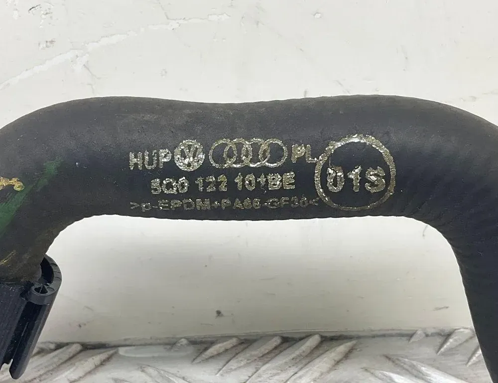 AUDI A3 8V (2012-2020) Тръба за маркуч за охлаждаща течност 5Q0122101BE 34731529