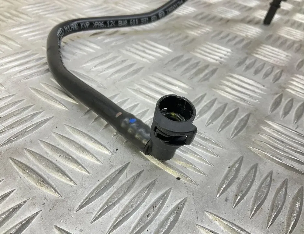 AUDI A4 B9/8W (2015-2024) Вакуумна тръба 8W0611931BD 34725662