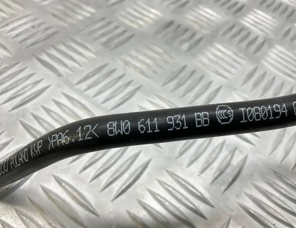 AUDI A4 B9/8W (2015-2024) Вакуумна тръба 8W0611931BB 34732662