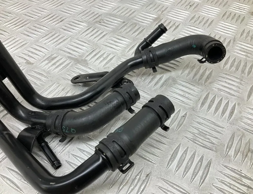 VOLKSWAGEN Tiguan 2 generation (2016-2024) Тръба за маркуч за охлаждаща течност 04L121101,04L121064AE 34731413