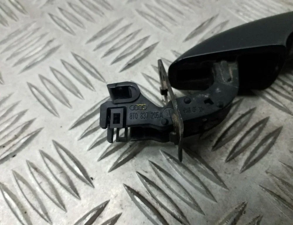 AUDI A5 Sportback Външна дръжка на дясната плъзгаща се врата 8T0837205A,8T0837167A 34731353
