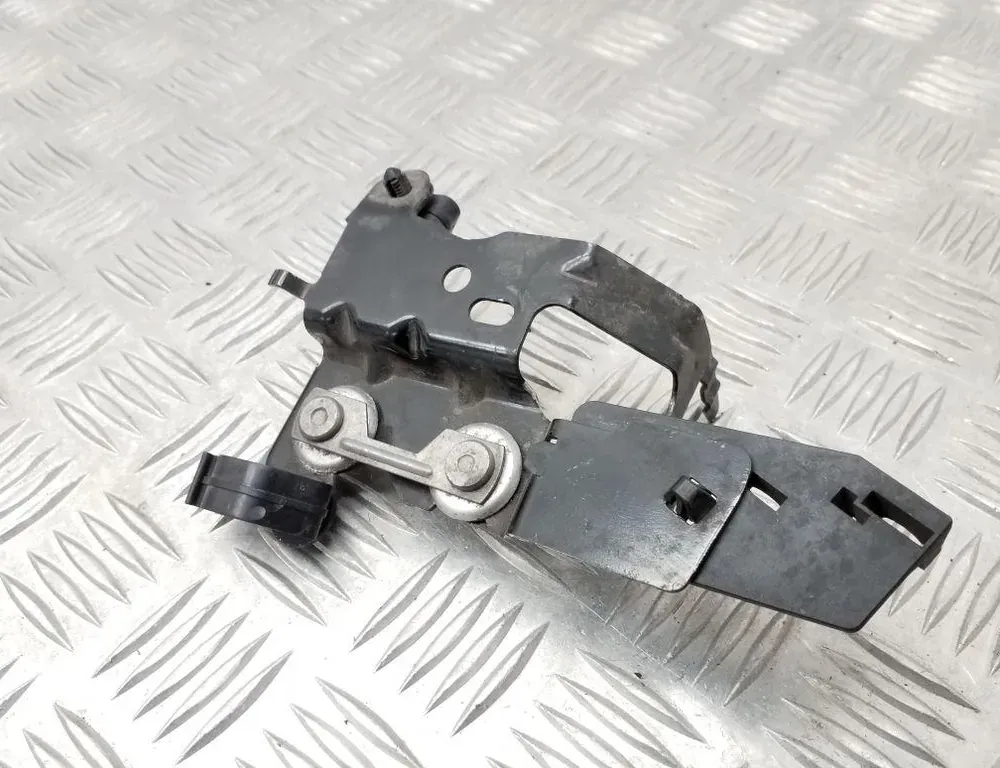 SKODA Octavia 3 generation (2013-2020) Други части на двигателното отделение 5Q0906287 34745707