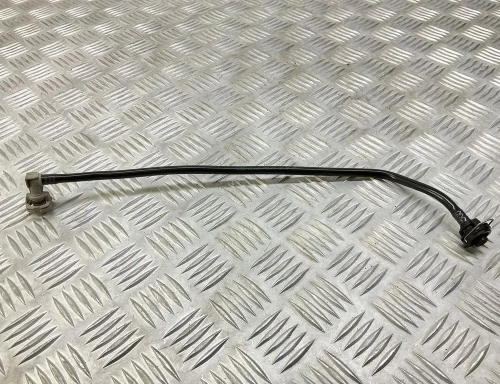 AUDI A4 B9/8W (2015-2024) Вакуумна тръба 8W0121081AR 34735099