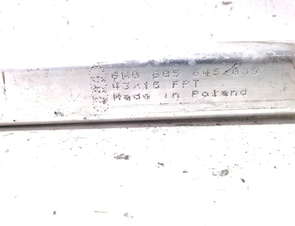 AUDI A4 B9/8W (2015-2024) Допълнителни вътрешни части на двигателя 8W0805645039 33899597