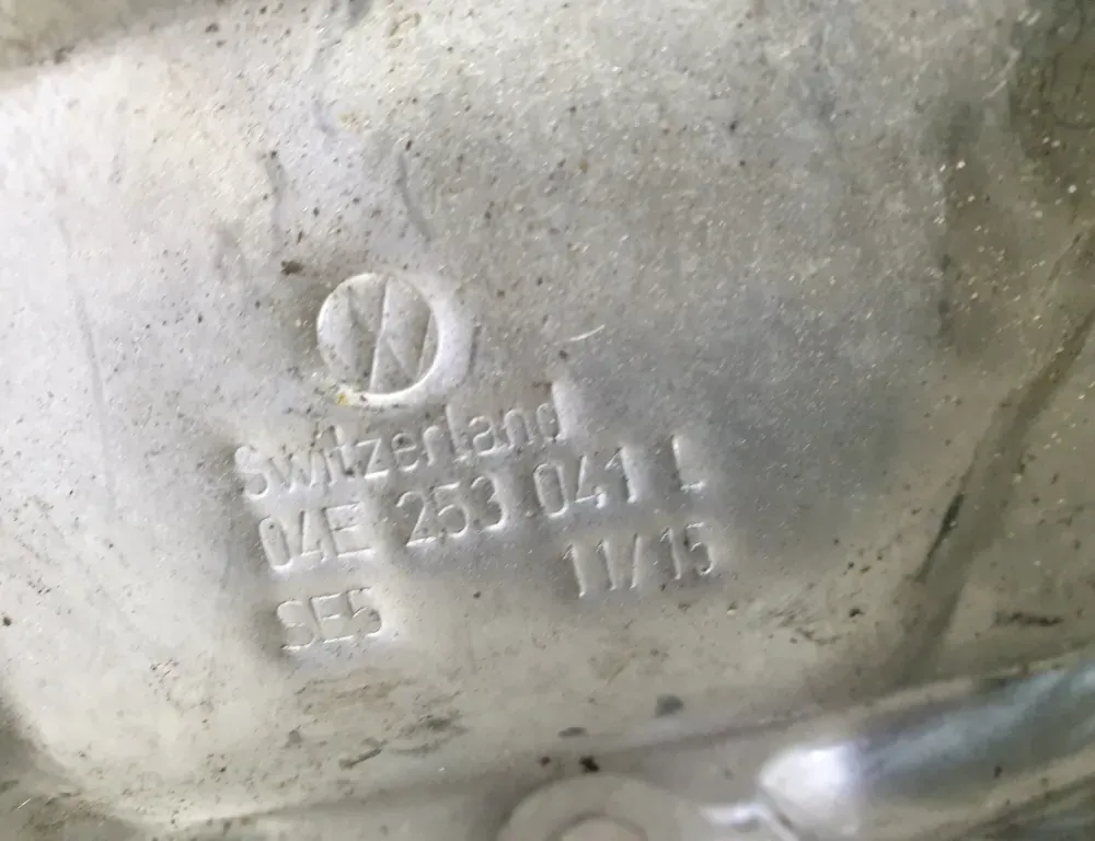 AUDI A4 B9/8W (2015-2024) Допълнителни вътрешни части на двигателя 04E253041L 33899746