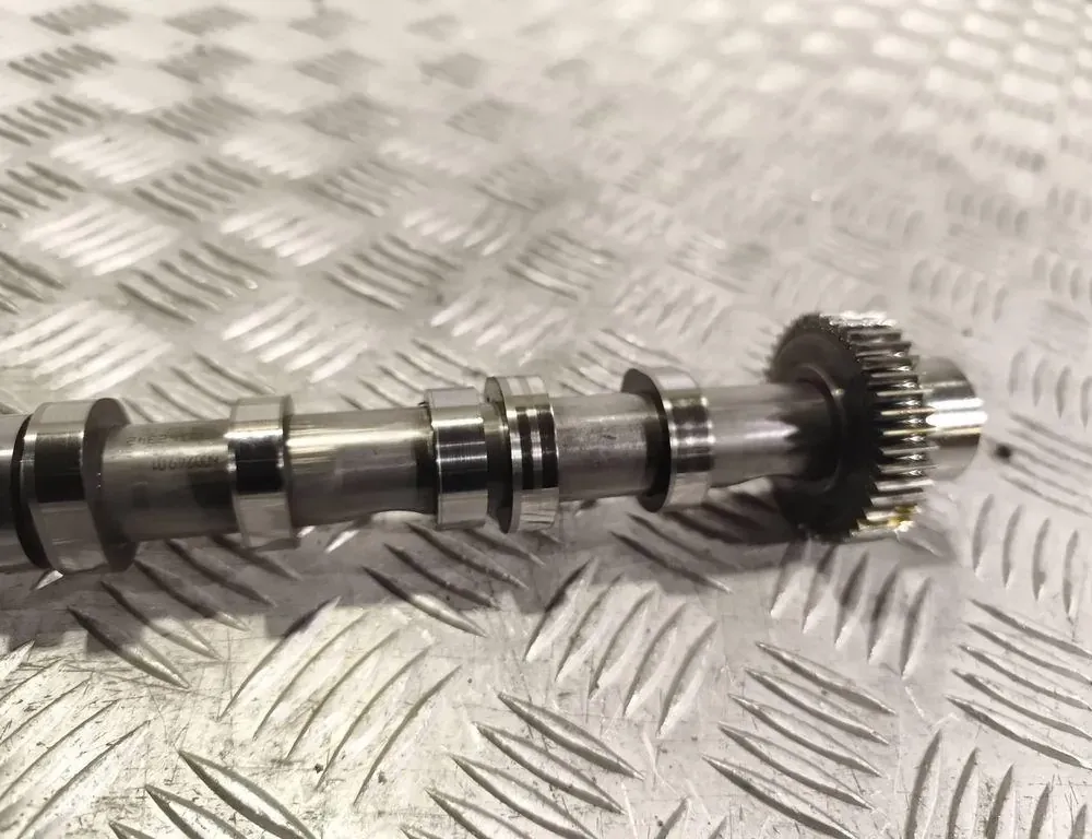 AUDI A6 C6/4F (2004-2011) Всмукателен разпределителен вал 059102CC 33776178