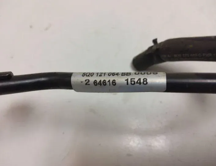 VOLKSWAGEN Passat B8 (2014-2023) Тръба за маркуч за охлаждаща течност 5Q0121064BB 20533869