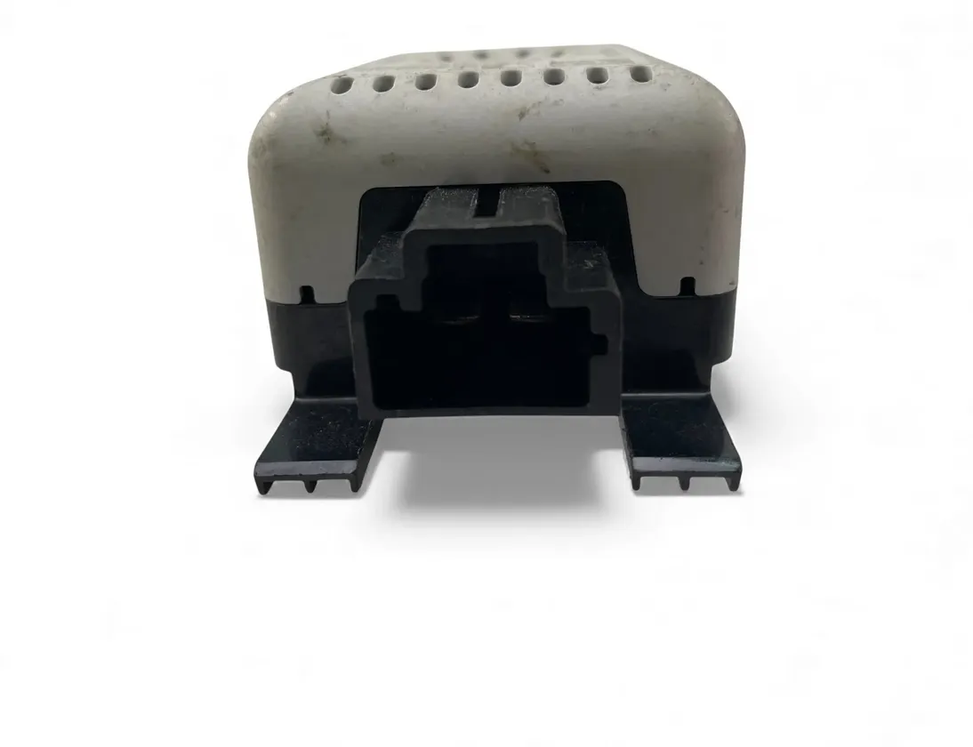 VOLKSWAGEN Golf 7 generation (2012-2024) Антенен усилвател с капак на багажника 5Q0035570 33542560