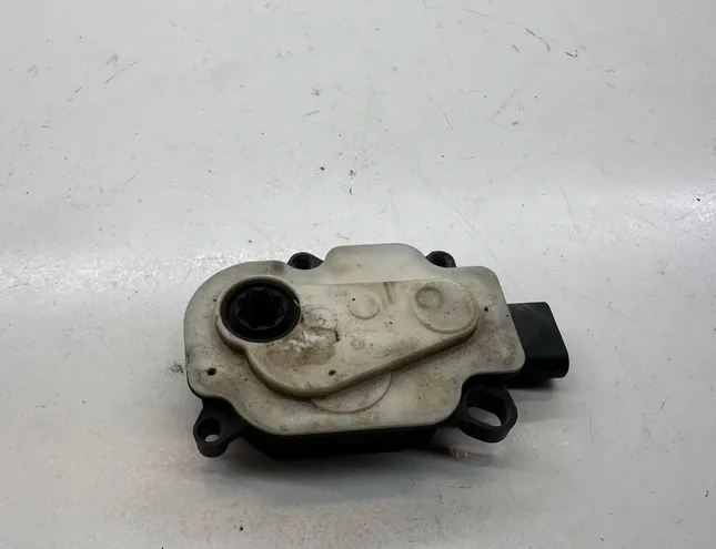 FORD Focus 3 generation (2011-2020) Мотор на въздушната клапа 6466r420 34997762