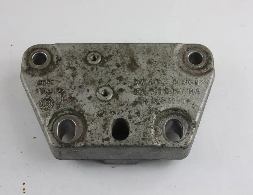 VOLKSWAGEN Variant VII TDI (2014-2024) Други части на двигателното отделение 5QE199588B 31941926