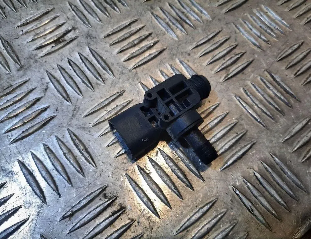 CHRYSLER Pacifica 2 generation (RU) (2016-2023) Други части на тялото 68053596AA 33417511