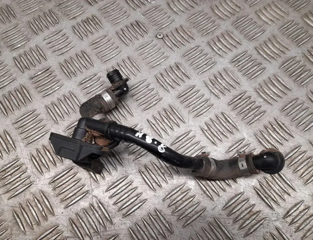 AUDI A8 D2/4D (1994-2002) Вакуумна тръба 036906051G 33430168