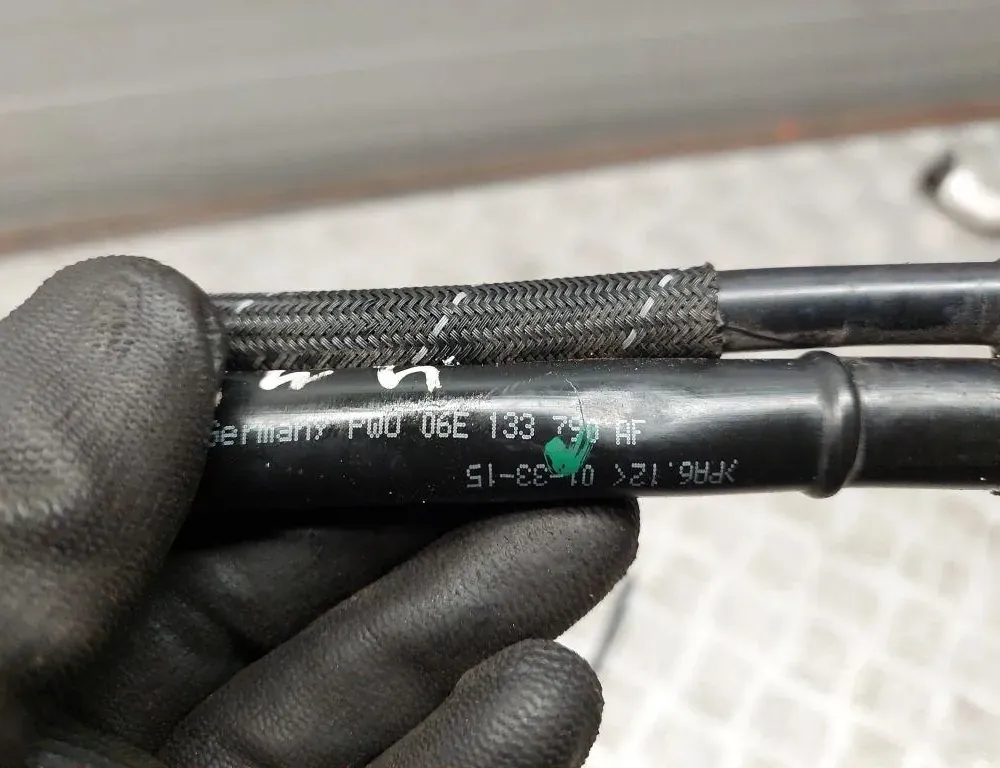 AUDI Q7 4M (2015-2024) Вакуумна тръба 06E133790AF 33437594