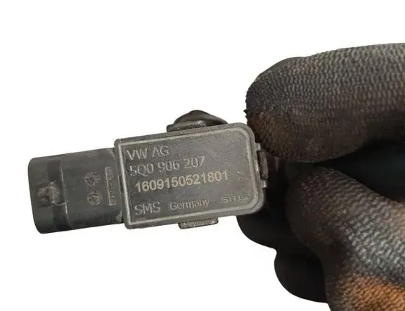 AUDI 100 4A/C4 (1990-1994) Вакуумна тръба 5Q0906207 33465404