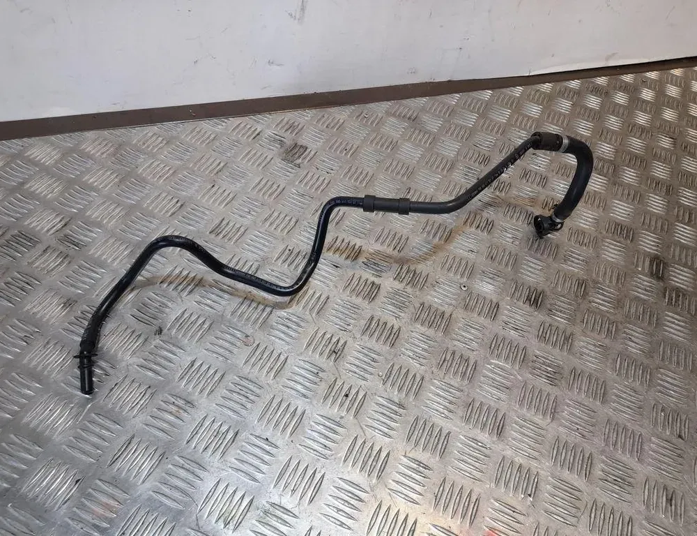 AUDI A4 B9/8W (2015-2024) Вакуумна тръба 8W0611931 33484156