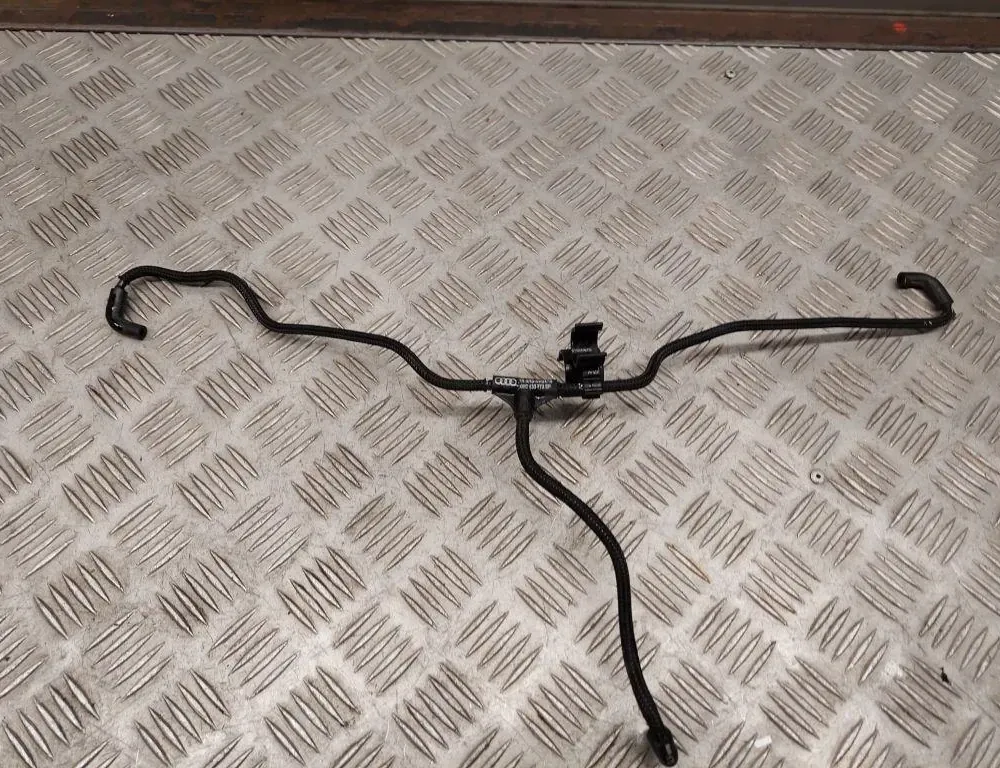 AUDI Q7 4M (2015-2024) Вакуумна тръба 06E133773EP 33487946