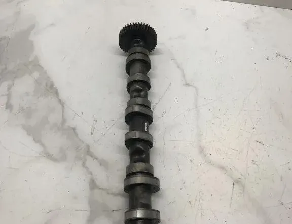 AUDI A6 C8/4K (2018-2024) Всмукателен разпределителен вал 32208927