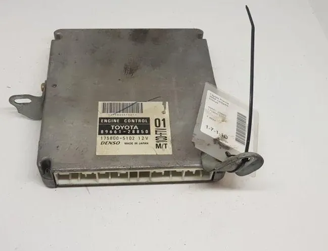 TOYOTA Avensis 2 generation (2002-2009) Блок за управление на двигателя ECU 8966128850 33841953