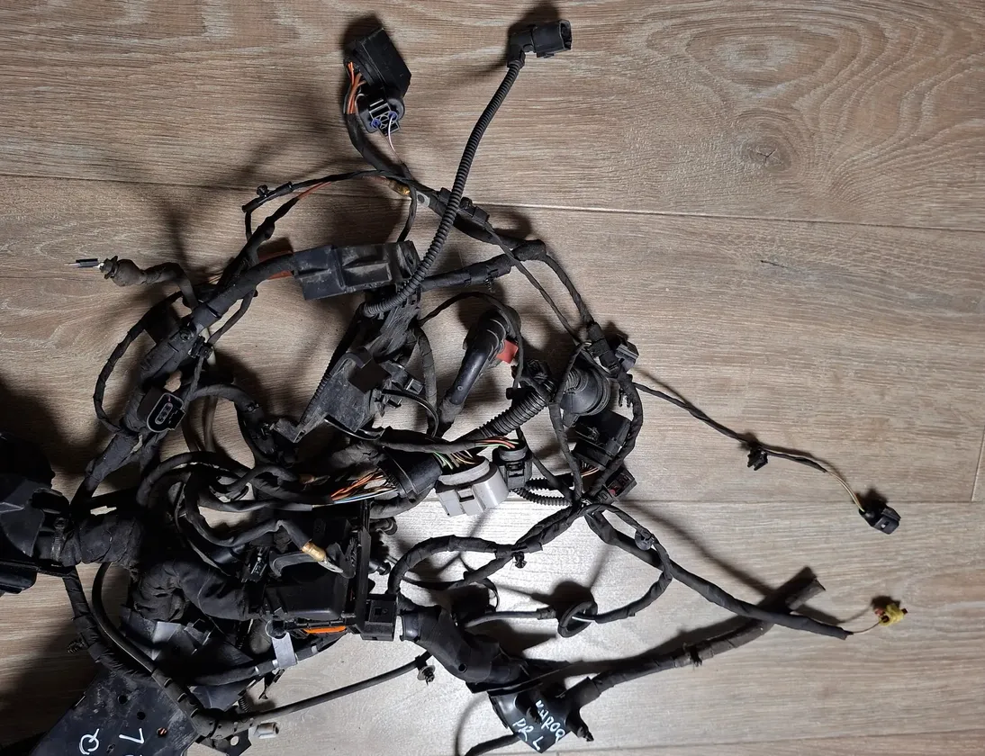 SKODA Karoq 1 generation (2017-2024) Табло за бушони 5Q0907361G,5Q0971879 33494594