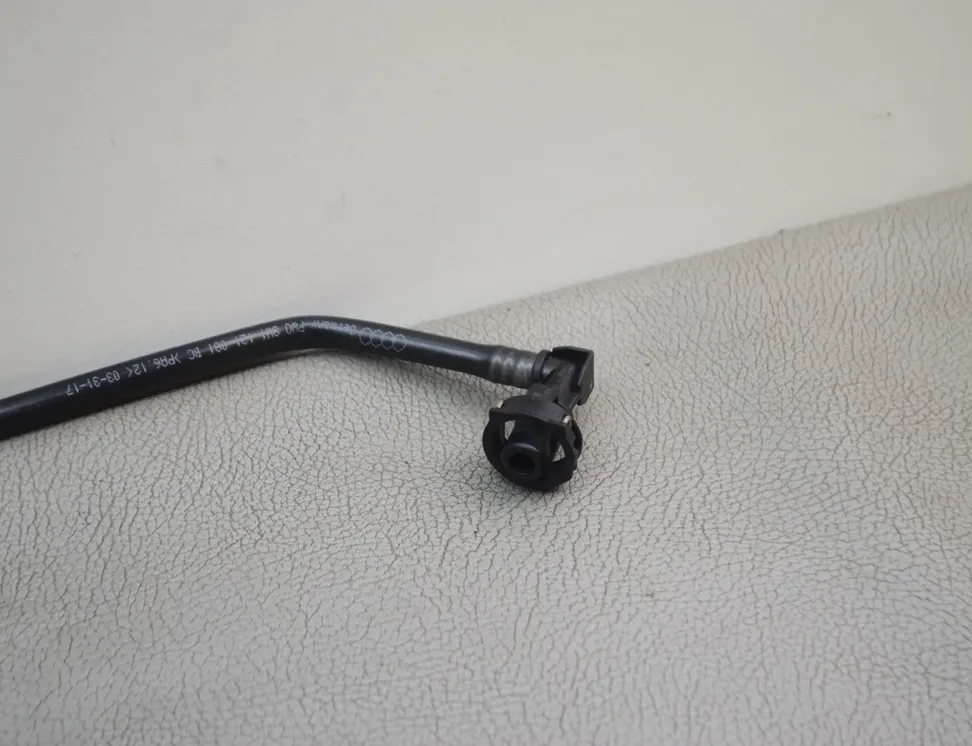 AUDI A4 B9/8W (2015-2024) Вакуумна тръба 8W1121081BC 21183411