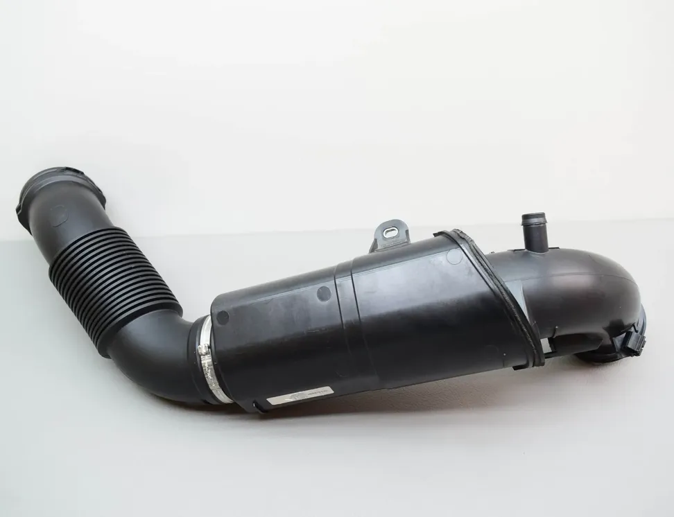 BMW 1 Series F40 (2019-2024) Тръба за всмукване на въздух 8693166 25033860