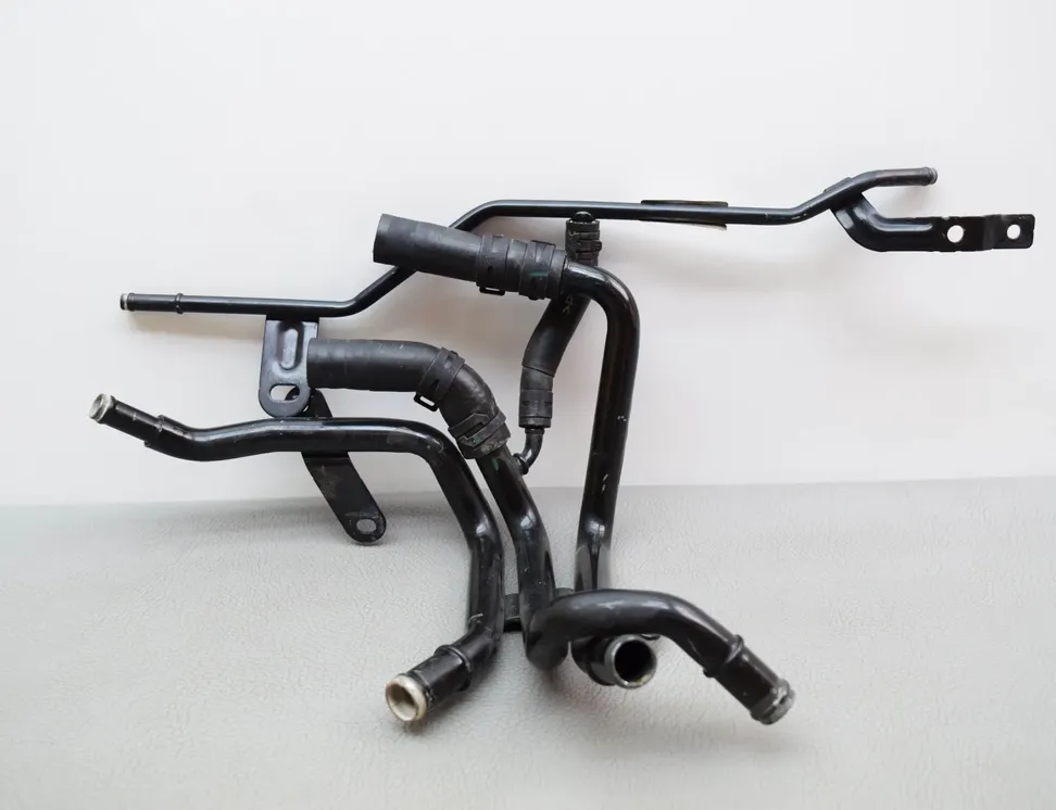 SEAT Leon 3 generation (2012-2020) Тръба за маркуч за охлаждаща течност 04L121064G,5Q0121064AS 25294516