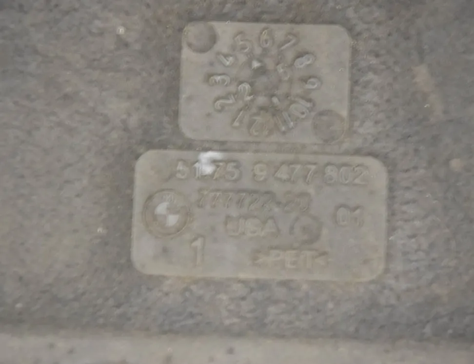 BMW X5 G05/G18 (2018-2024) Десен капак на дъното на каросерията 9477802 32810201