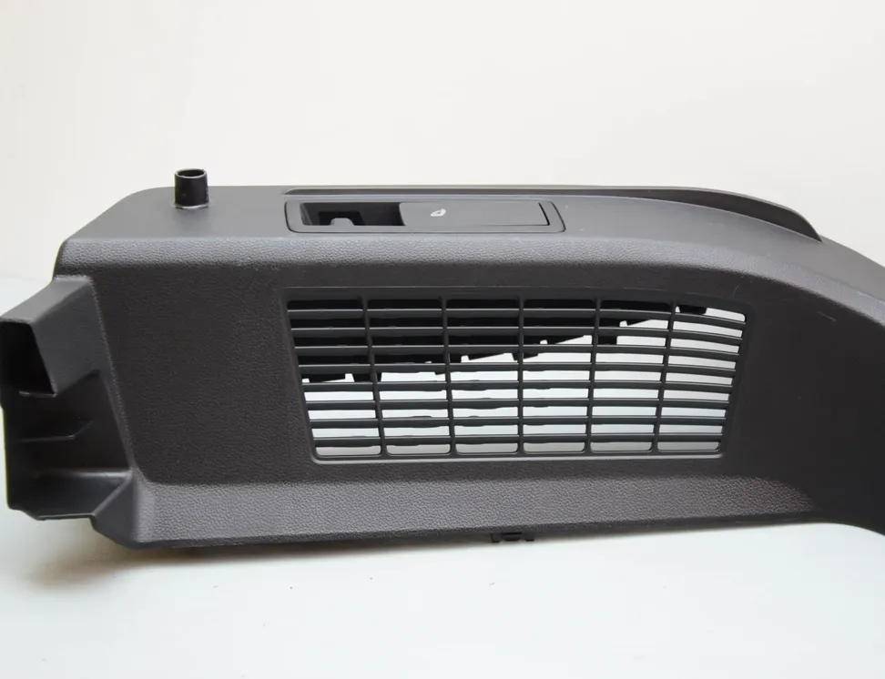 SEAT Ateca 1 generation (2016-2024) Облицовка на багажника от дясната страна 575867762A 34203772