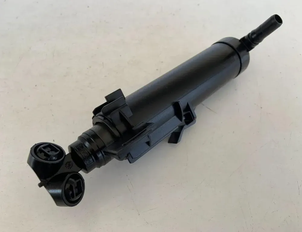 AUDI A4 B5/8D (1994-2001) Устройство за миене на десния фар 8K0955102,8K0955102D,8KD955102 34018979