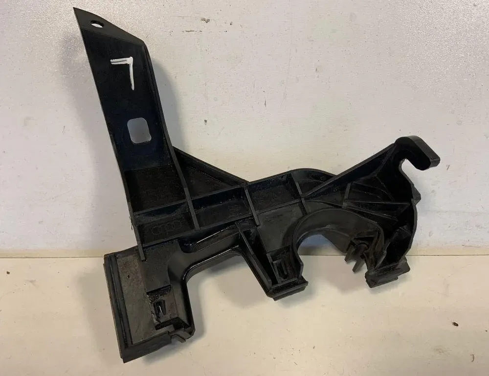 AUDI Q7 4M (2015-2024) Други части на двигателното отделение 4M0971871 33772310