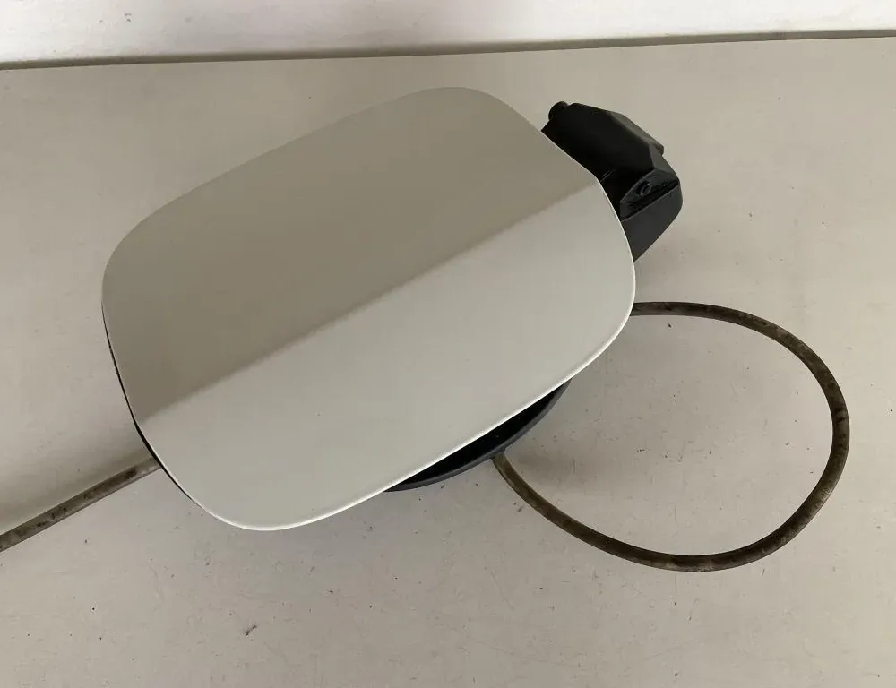 AUDI Q5 8R (2008-2017) Заключване на капака на резервоара за гориво 8R0809999B 33772441