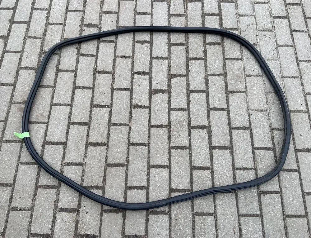 AUDI Q7 4M (2015-2024) Гумено уплътнение на предна лява врата 4M0831721D 33775378