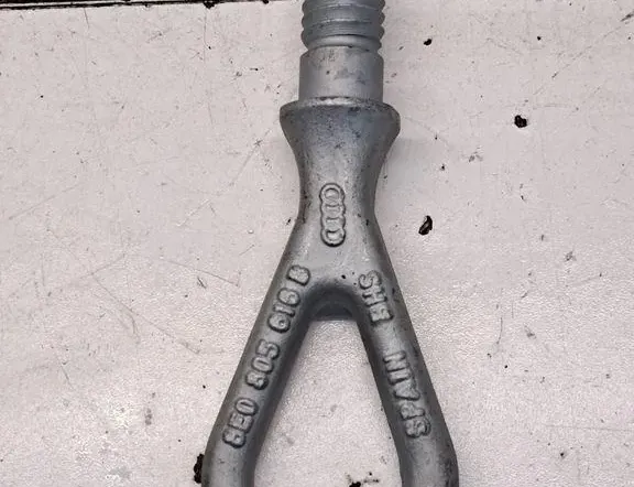 AUDI A6 C6/4F (2004-2011) Ухо на куката за теглене 8E0805616B 34241791