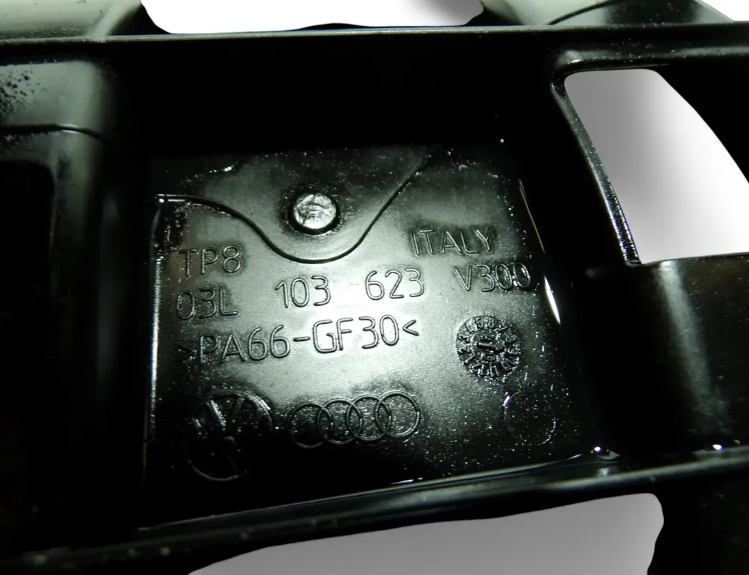 VOLKSWAGEN Caddy 3 generation (2004-2015) Допълнителни вътрешни части на двигателя 03L103623 29627988