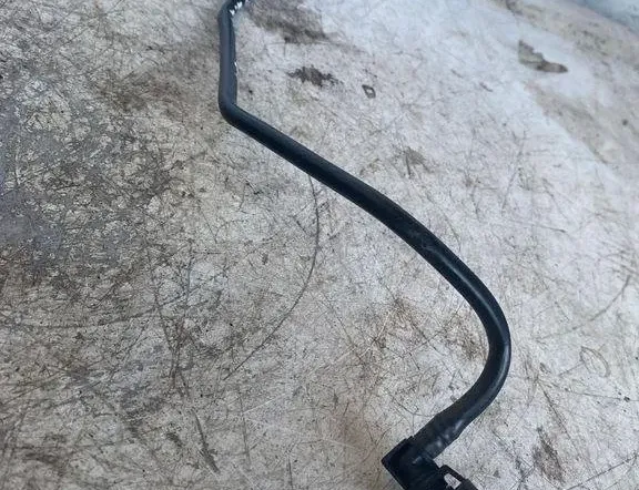 AUDI A4 B9/8W (2015-2024) Вакуумна тръба 32119745