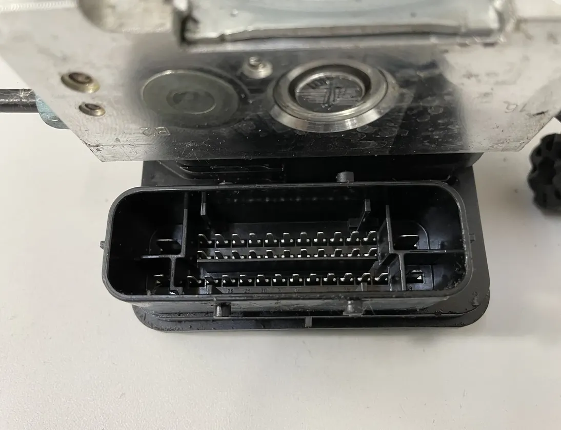 BMW 4 Series F32/F33/F36 (2013-2020) ABS помпа 6891612 12895275