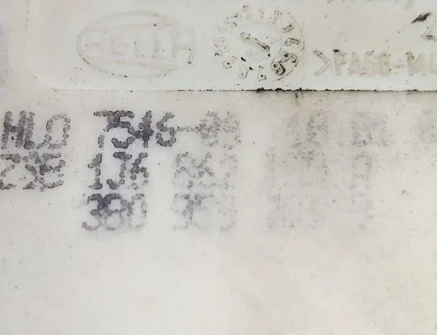 VOLKSWAGEN Golf 4 generation (1997-2006) Мотор за плавно затваряне на багажника на задната врата 1J6862159A 34589875