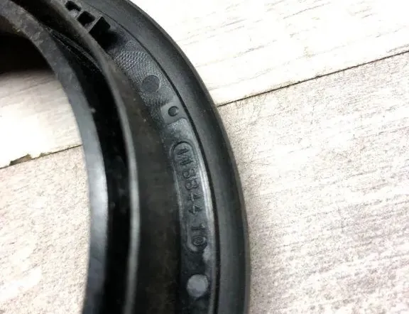 BMW 5 Series G30/G31 (2016-2023) Други части на двигателното отделение 11834410 34995348