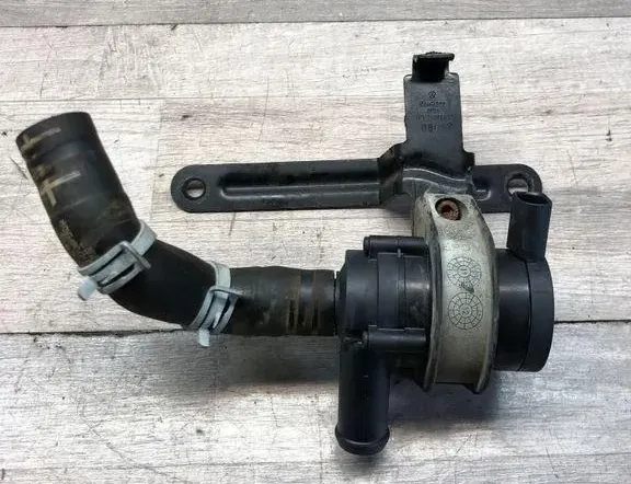 VOLKSWAGEN Golf Plus 2 generation (2009-2014) Други части на двигателното отделение 1K0121093AS 34991018