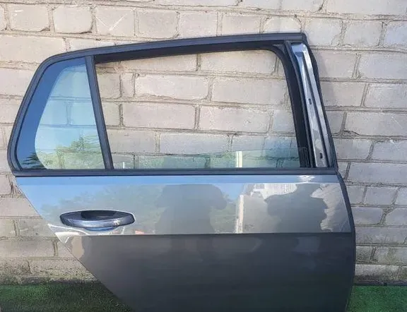 VOLKSWAGEN Golf 7 generation (2012-2024) Задна дясна врата 34982845