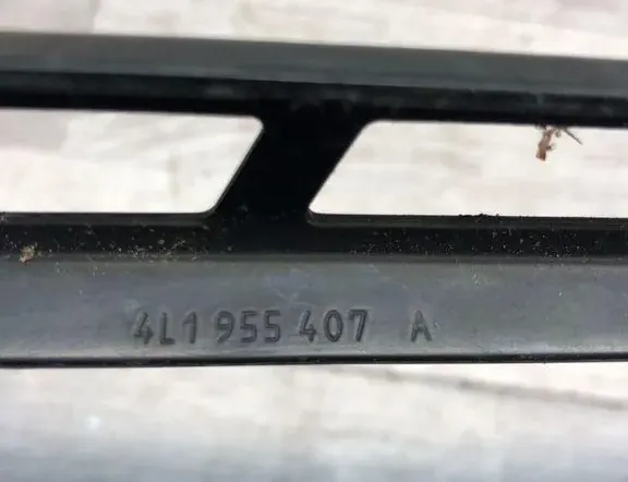 AUDI Q7 4M (2015-2024) Предни рамена на чистачките 4L1955407A 34978176