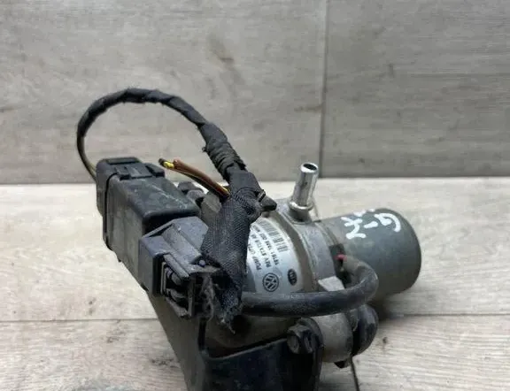 VOLKSWAGEN Golf 7 generation (2012-2024) Вакуумна помпа 17497949,5Q0612175E 34994444