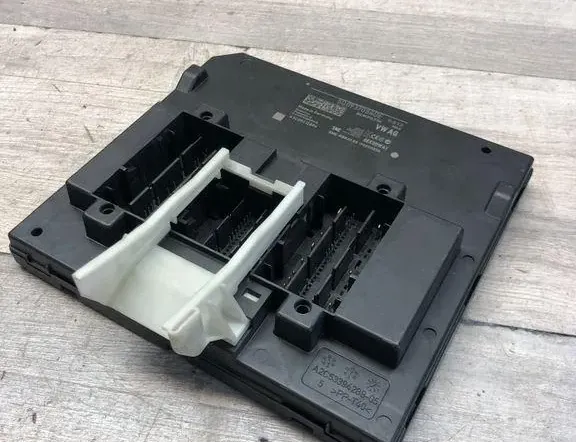 VOLKSWAGEN Golf 7 generation (2012-2024) Други управляващи блокове 5Q0937084DE 34980394