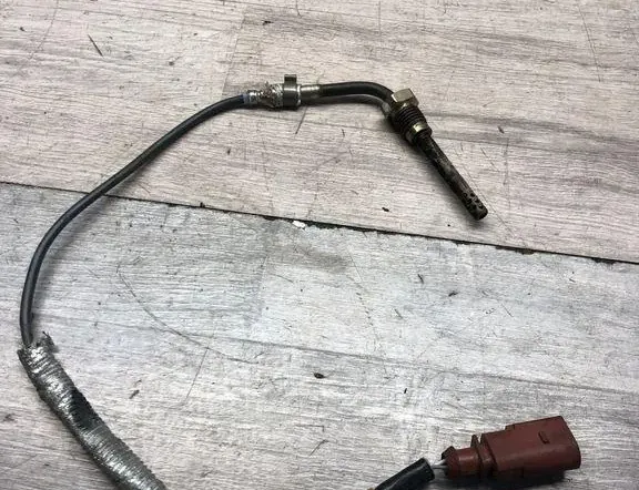 VOLKSWAGEN Passat B6 (2005-2010) Сензор за температура на отработените газове 81966701 34981740