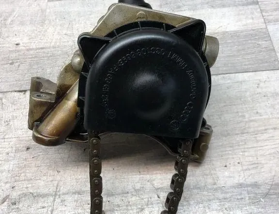 VOLKSWAGEN Tiguan 1 generation (2007-2017) Маслена помпа 03C105AG 34993435