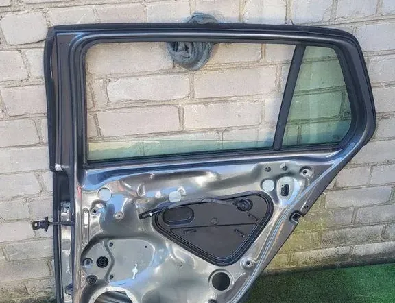 VOLKSWAGEN Golf 7 generation (2012-2024) Задна дясна врата 34982845