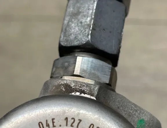 VOLKSWAGEN Golf 7 generation (2012-2024) Горивна помпа 04E127021A 34996502